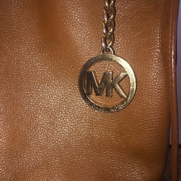 Authentic Michael Kors purse - Picture 2 of 6